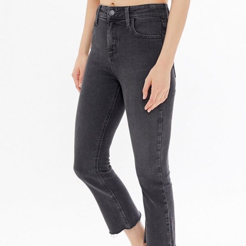 Urban Outfitters Cropped Jean sz 28